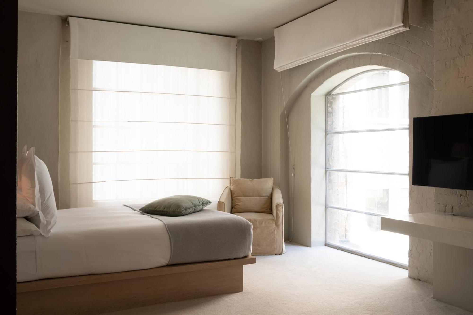 Establishment 5* Sydney