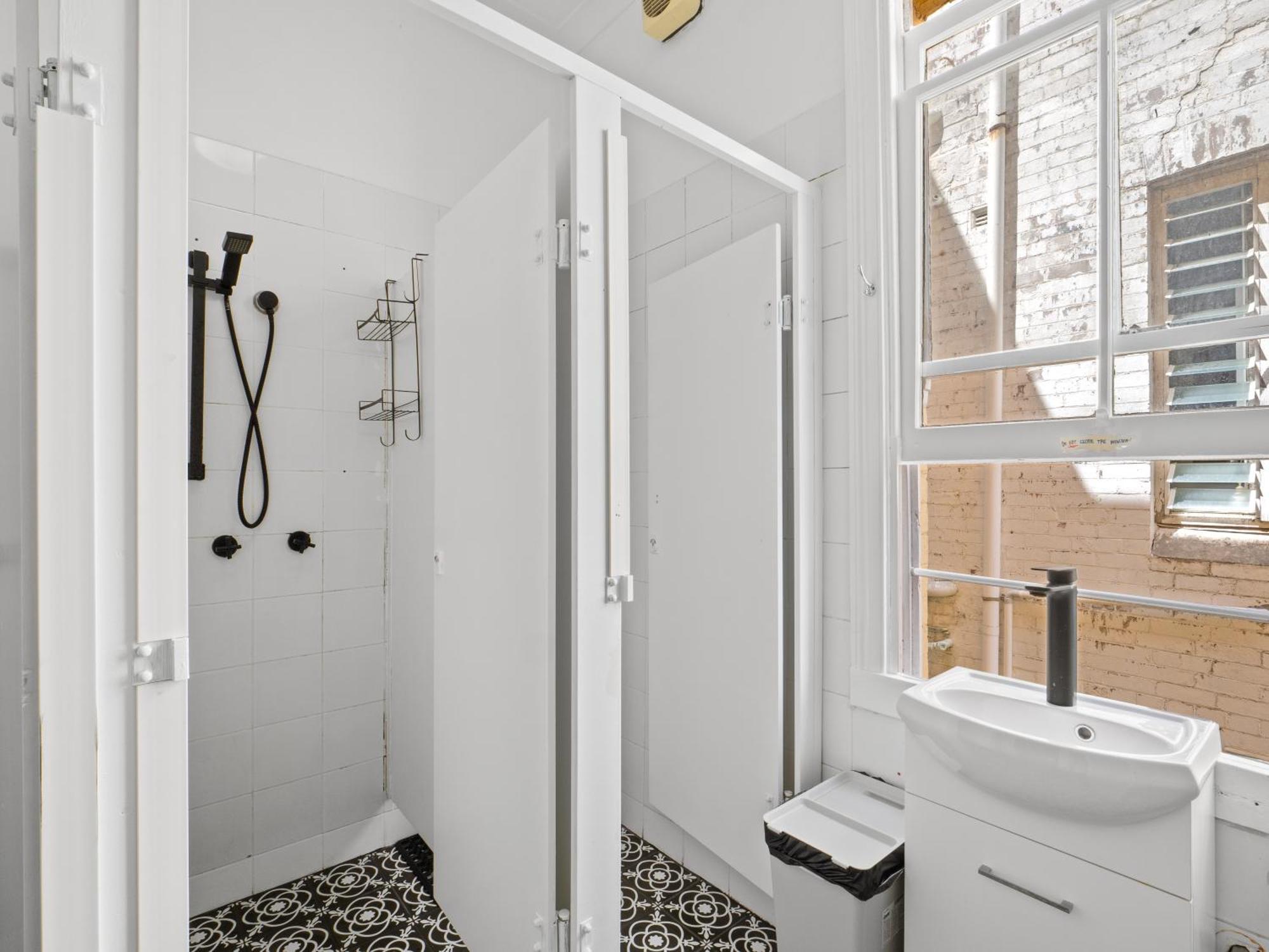 Azzuro Pod Hotel - Potts Point * Sydney