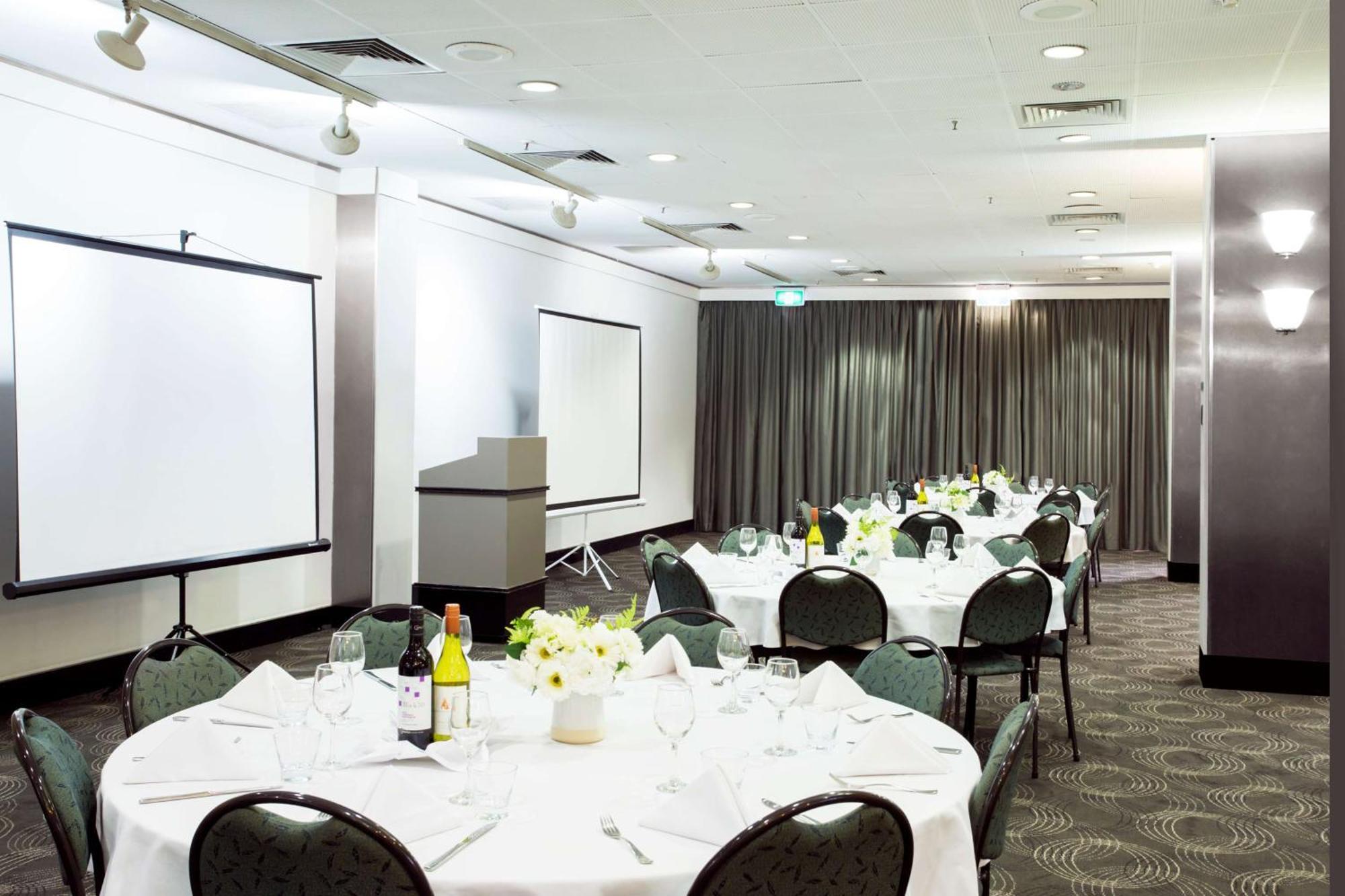 Hotel Metro Aspire 4*