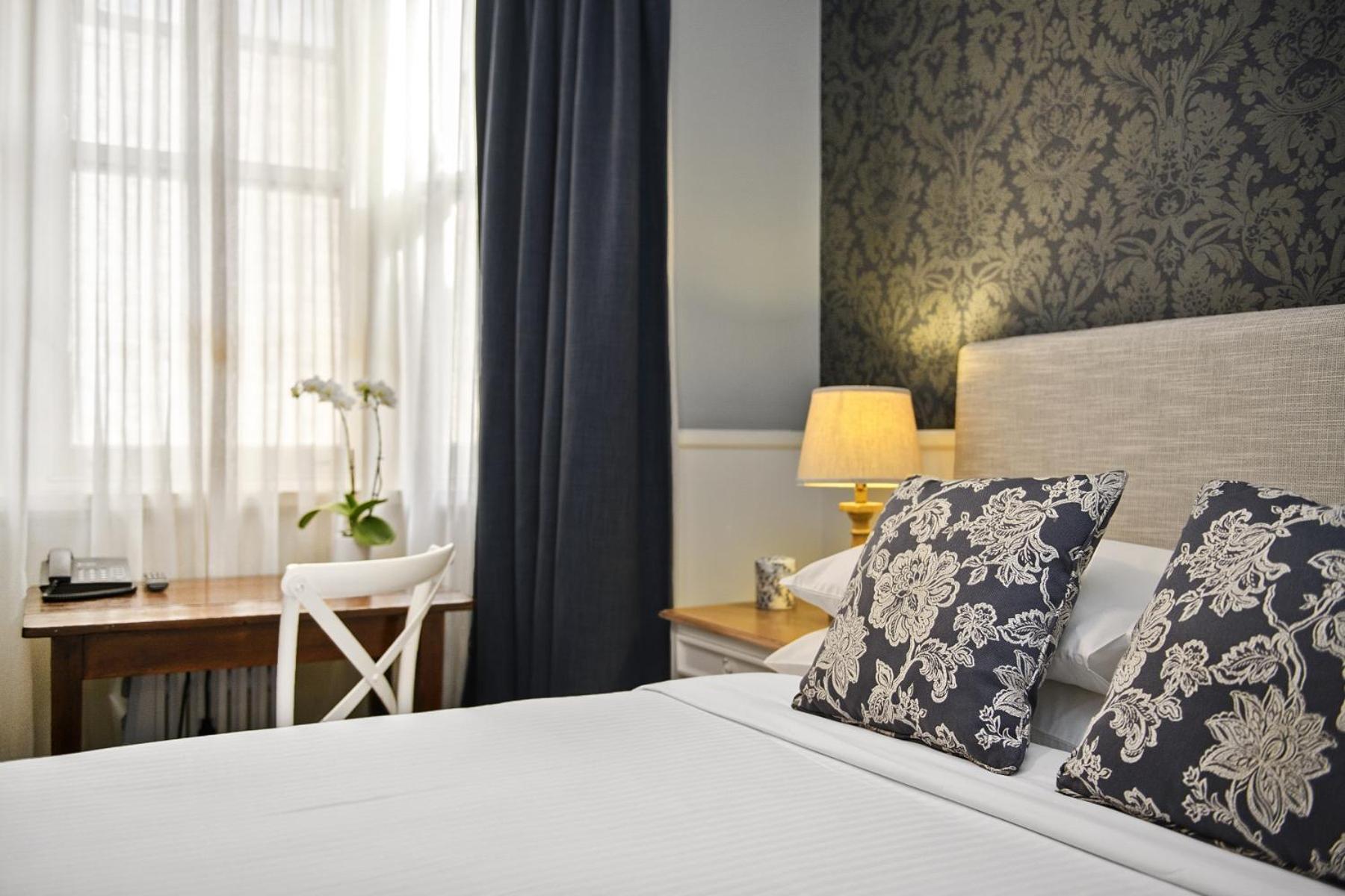 The Russell Boutique 3* Sydney
