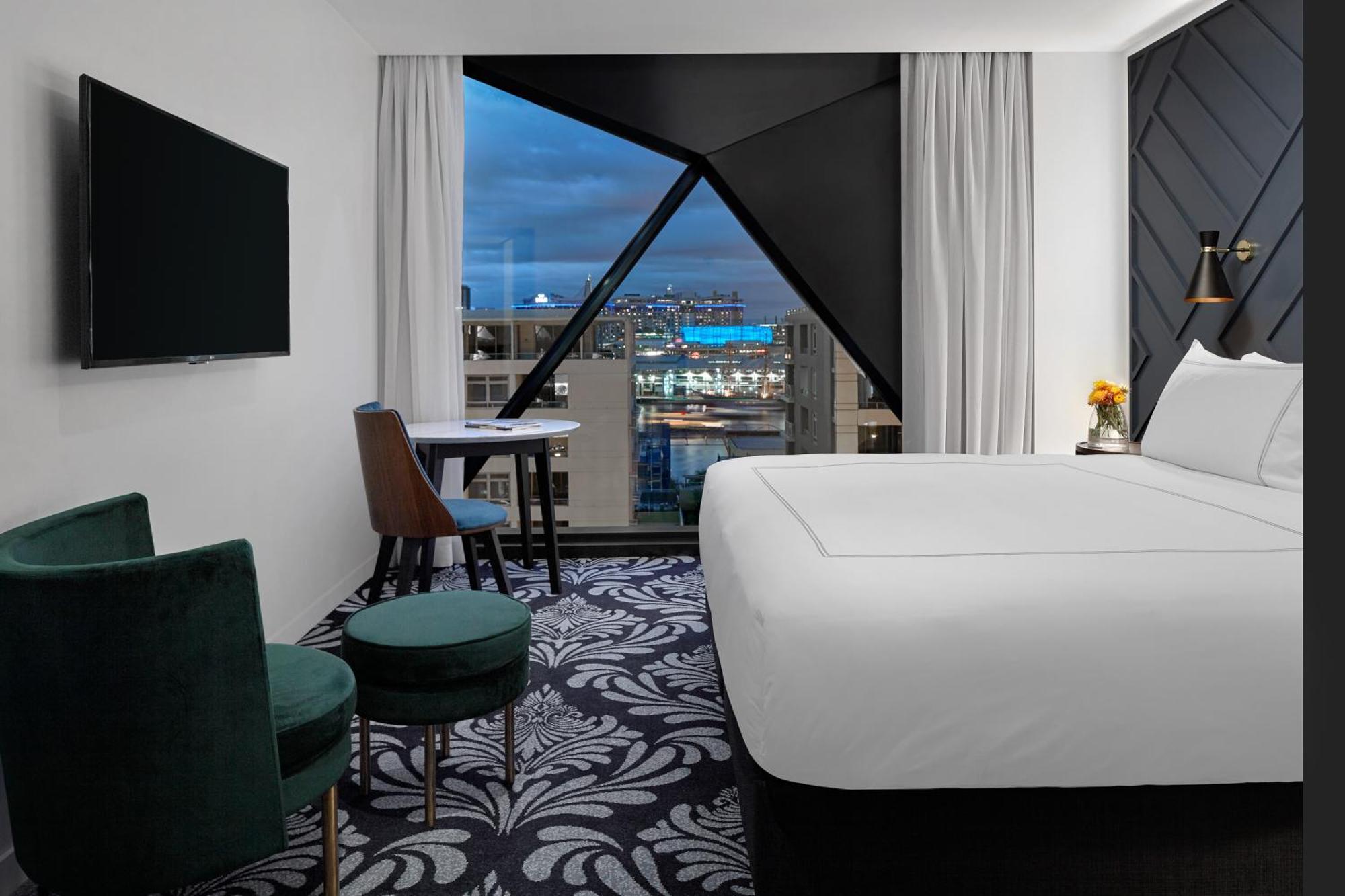 West Sydney, Curio Collection By Hilton Hotel 4*
