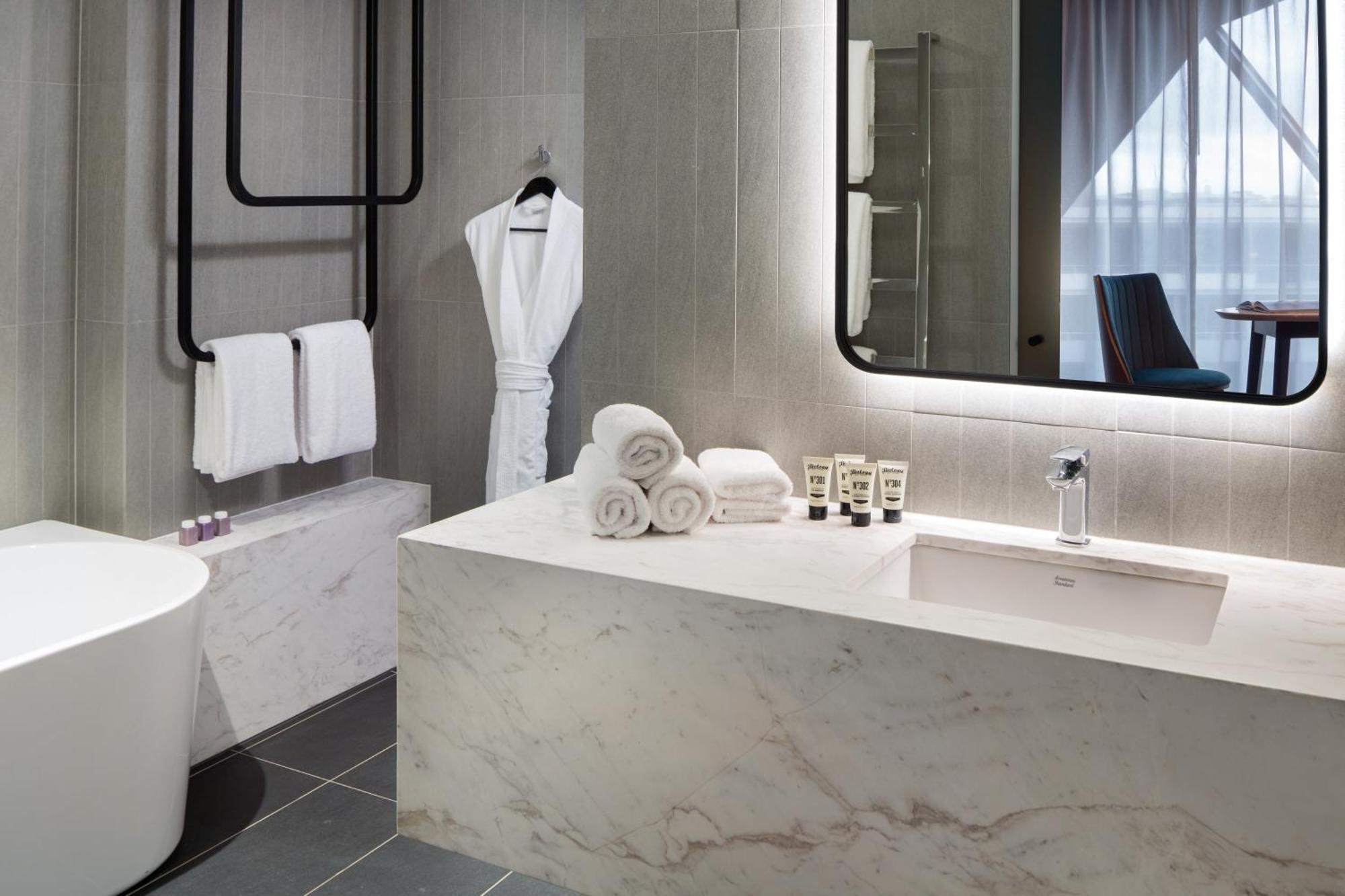 West Sydney, Curio Collection By Hilton Hotel
