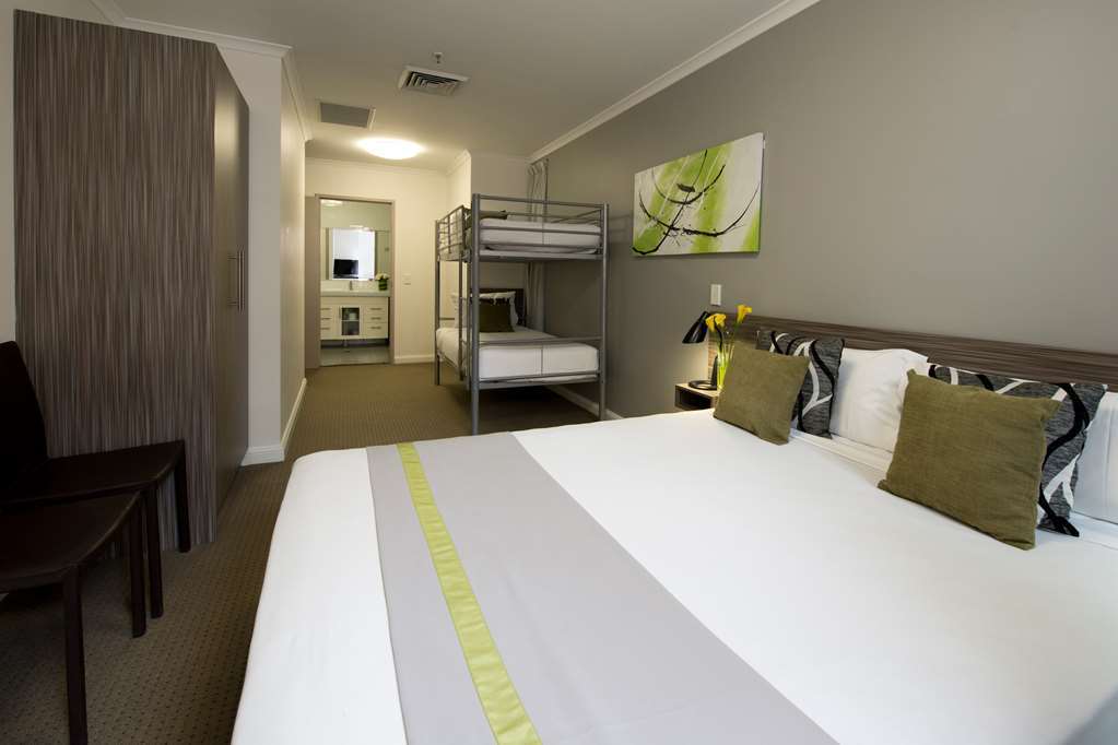 28 Sydney