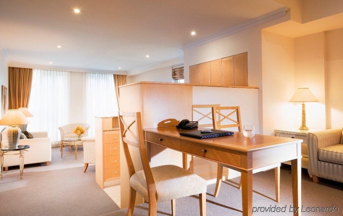 Mantra 2 Bond Street Aparthotel Sydney