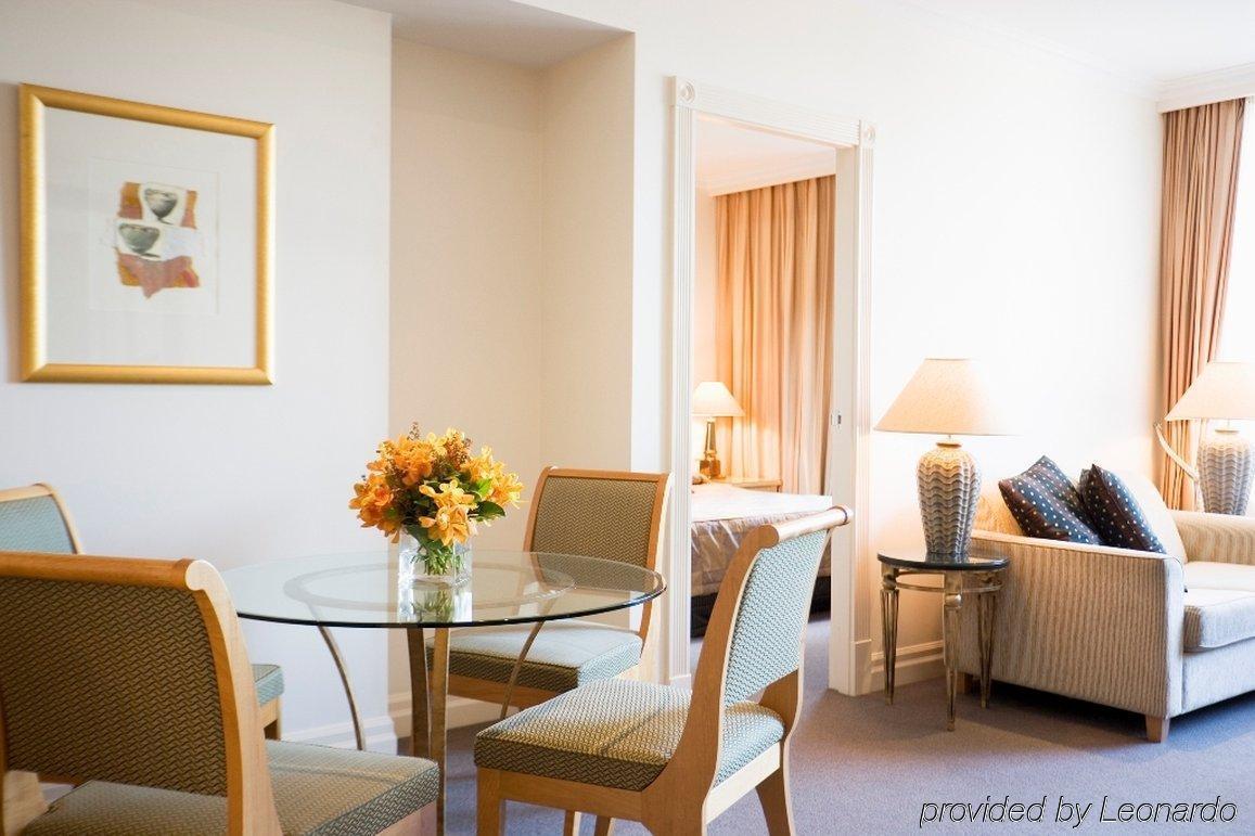 Mantra 2 Bond Street 4*