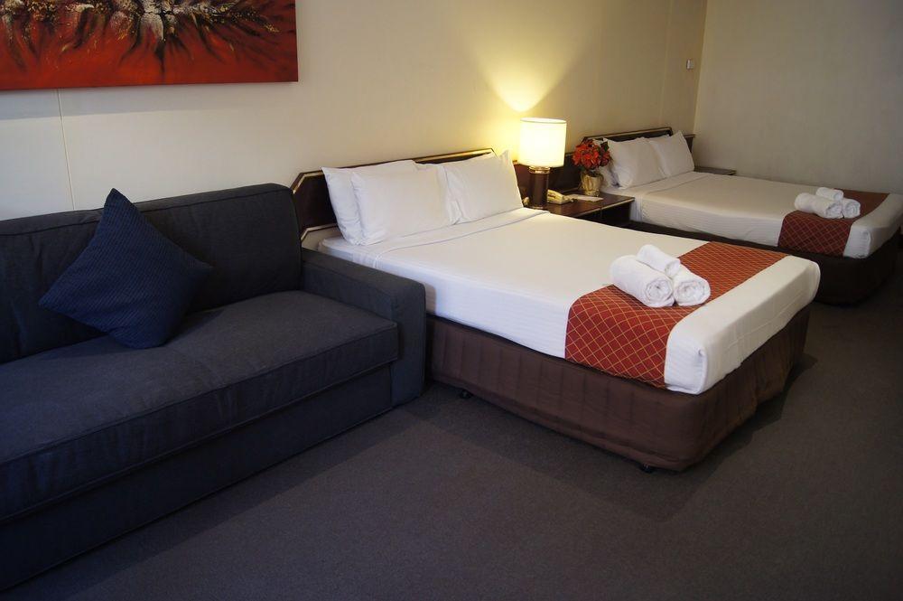 Metro Aspire Hotel 4*