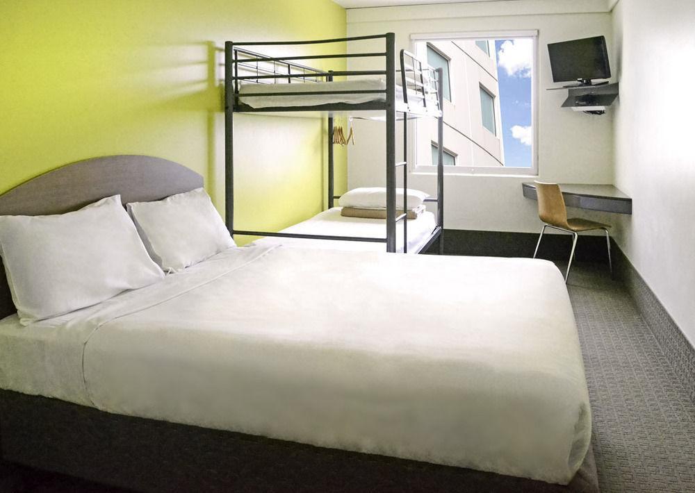 Ibis Budget Airport Hotel 3*