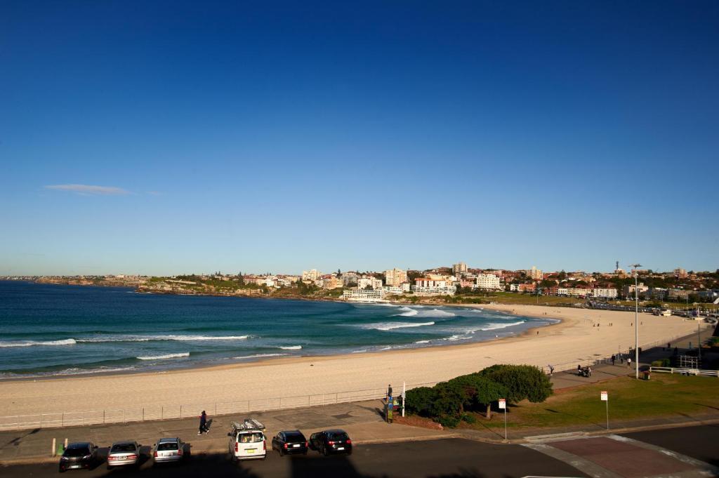 Aparthotel & Bondi Junction Sydney