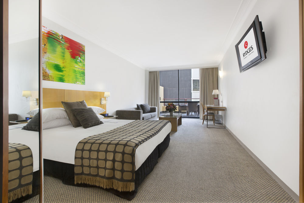 Rydges Hotel 4*