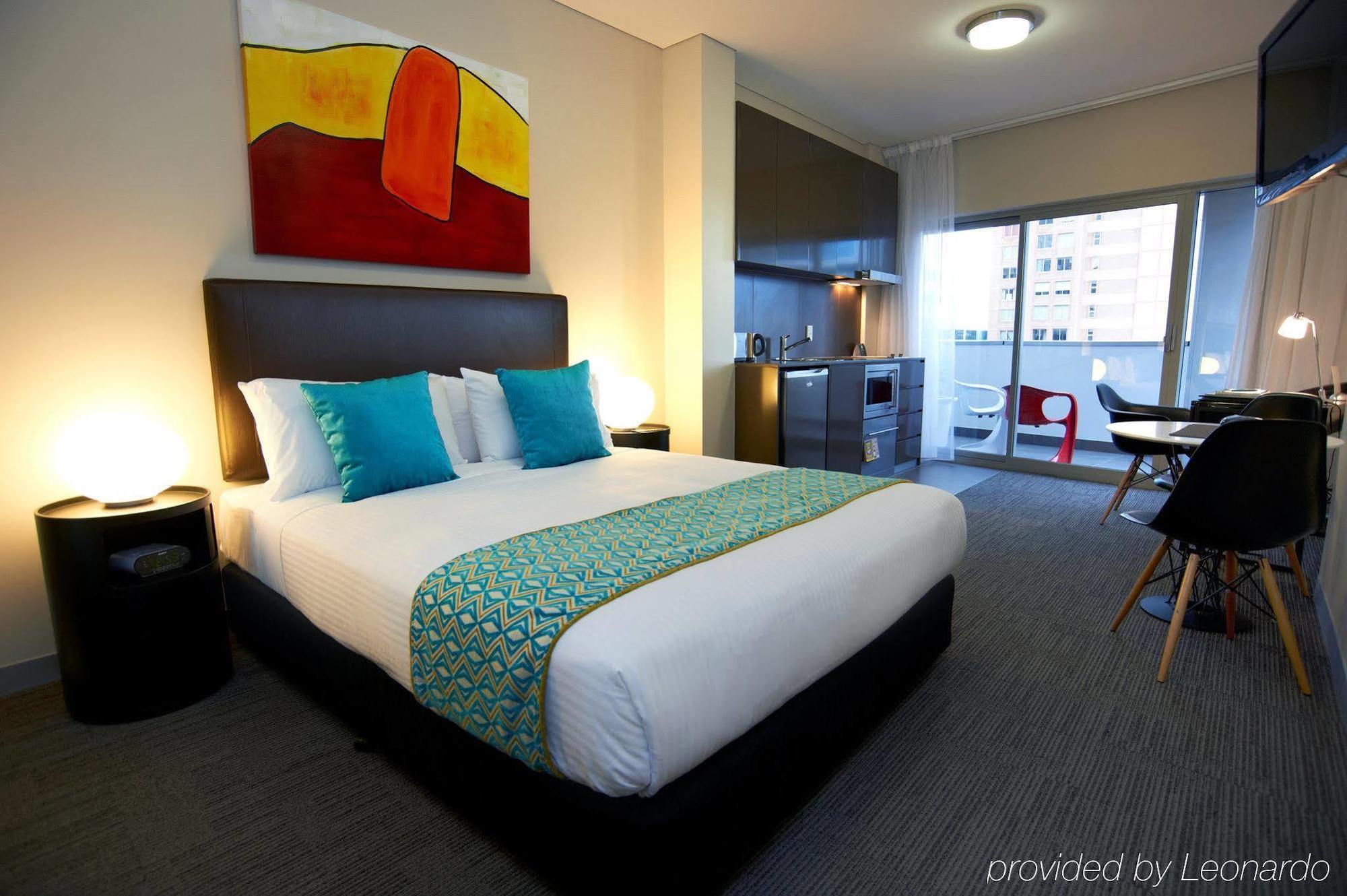 & Bondi Junction Aparthotel 4*