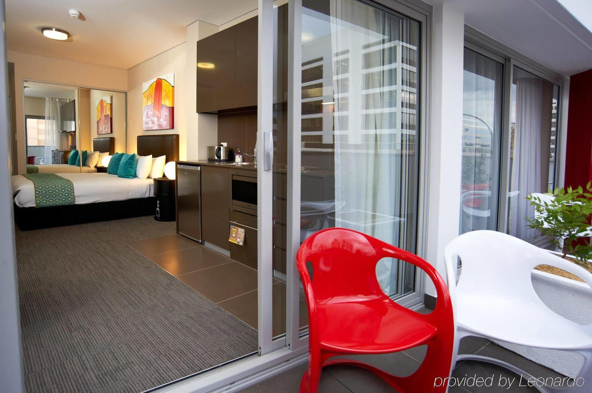 Aparthotel & Bondi Junction 4*