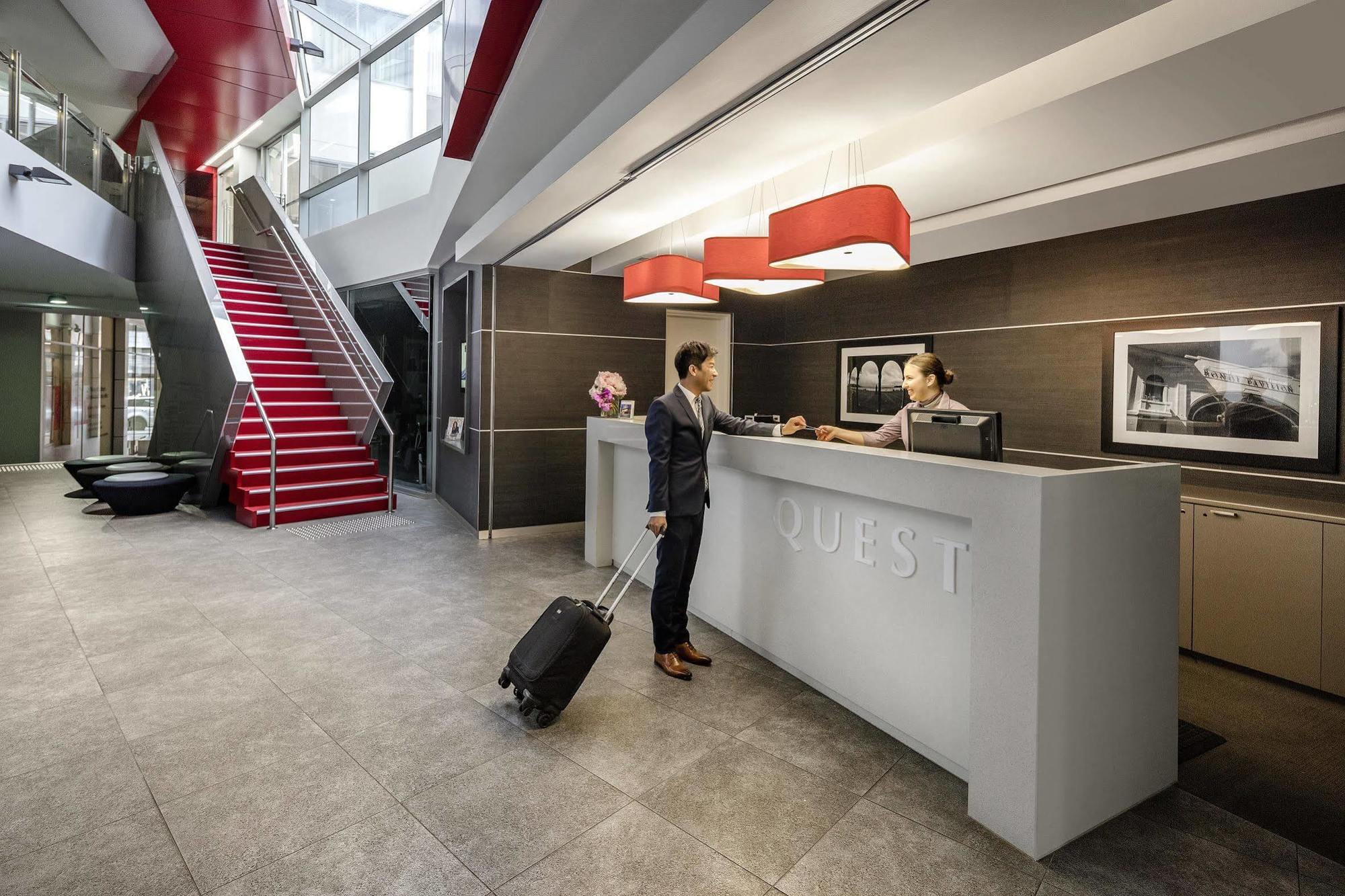 & Bondi Junction Aparthotel 4*
