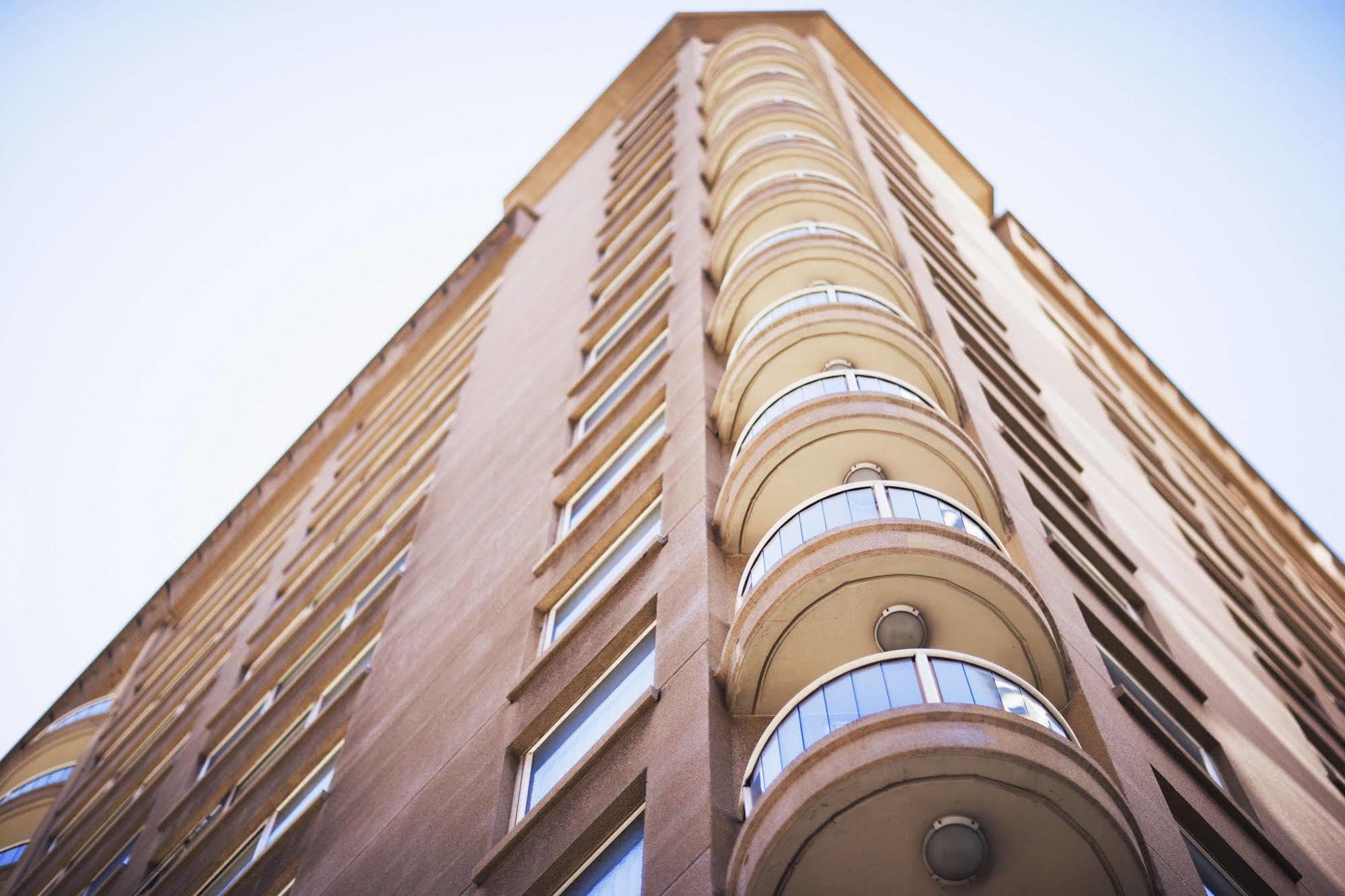 Mantra 2 Bond Street 4* Sydney