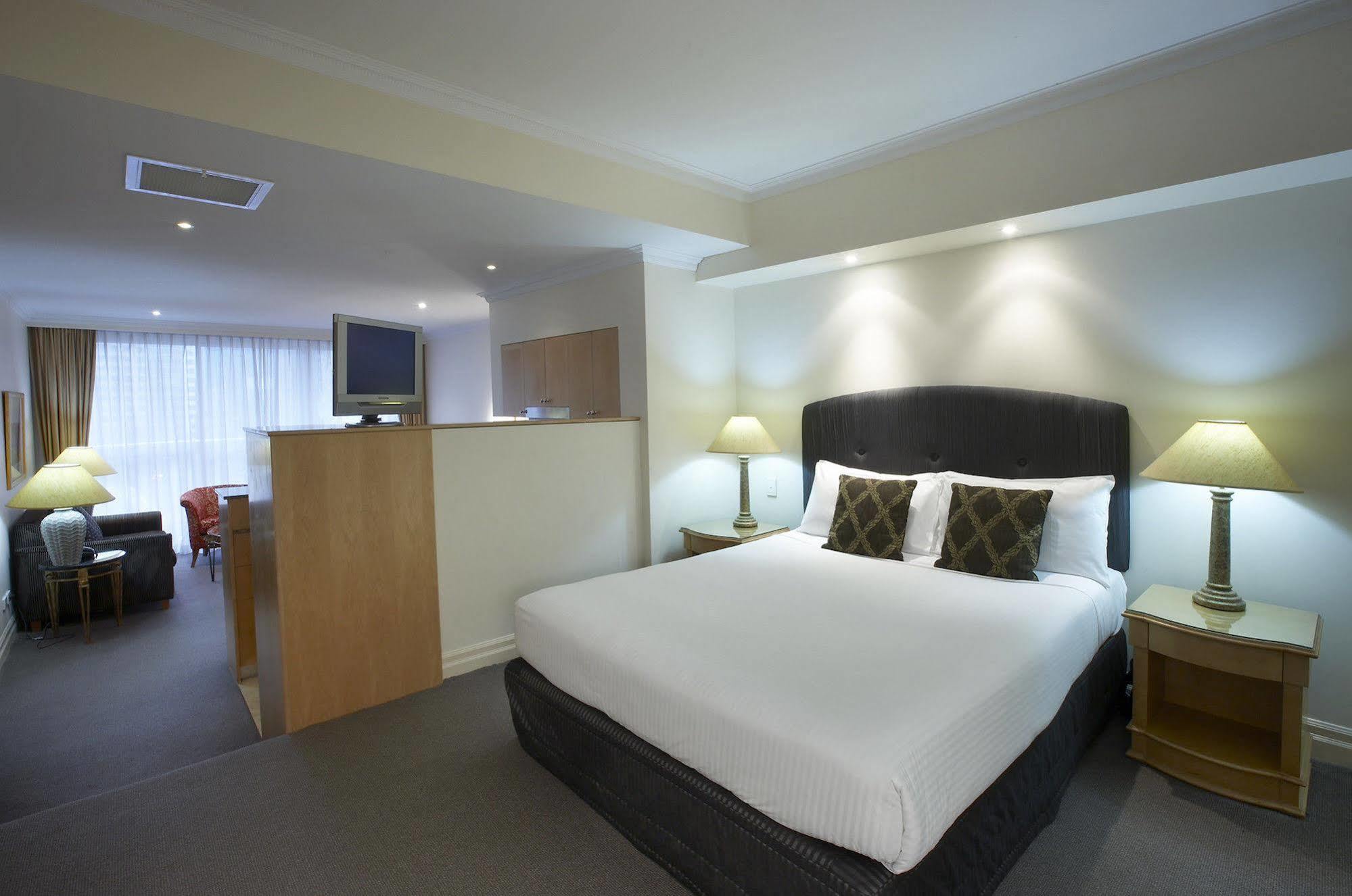 Mantra 2 Bond Street Aparthotel