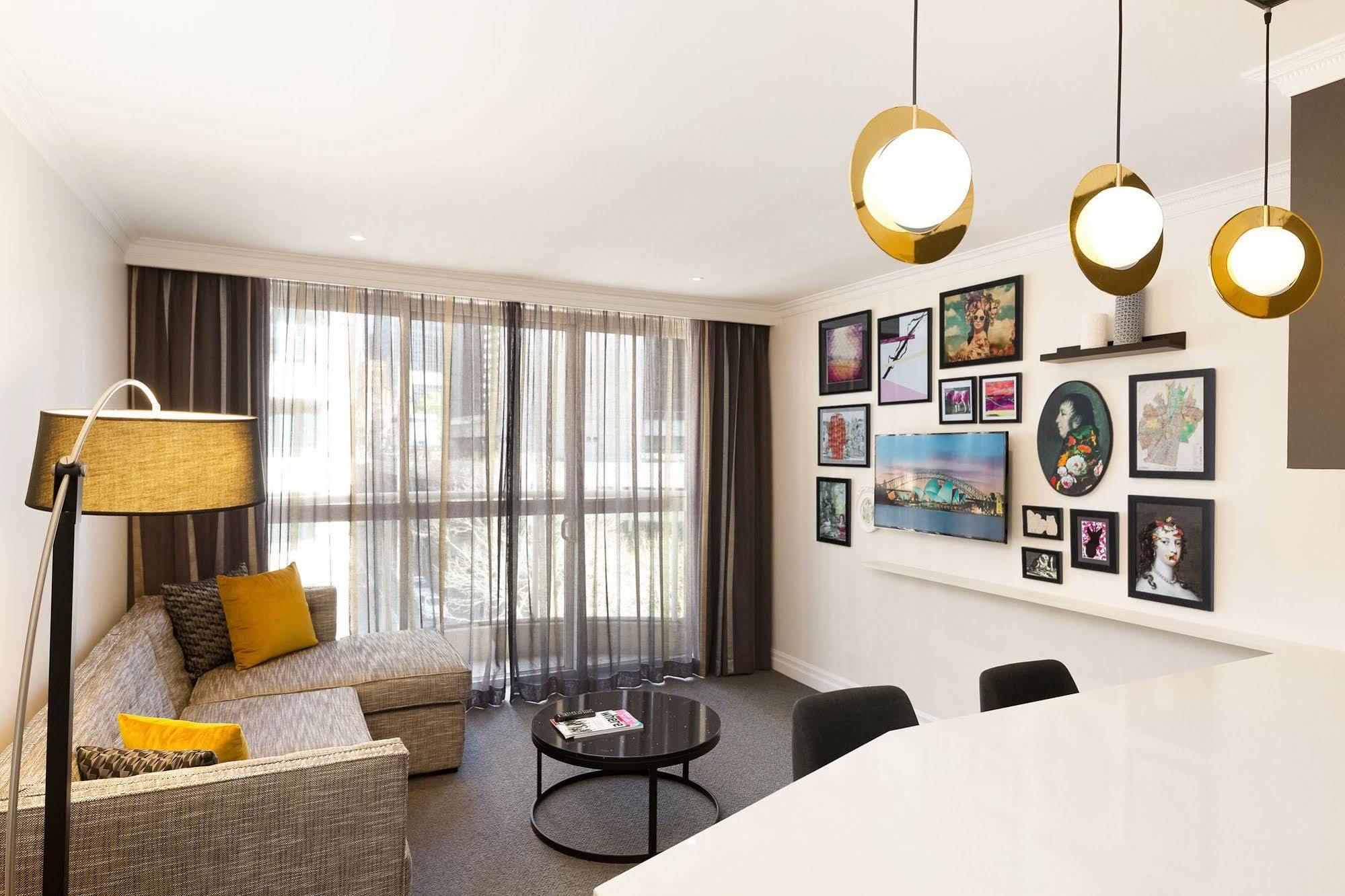 Mantra 2 Bond Street 4* Sydney