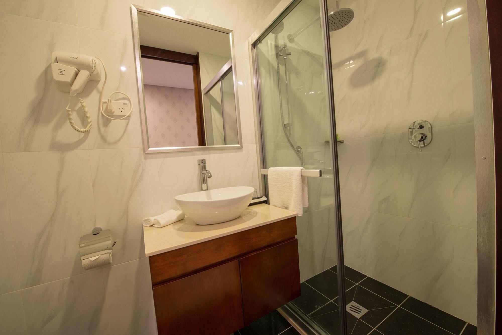 Megaboom City Hotel 4*