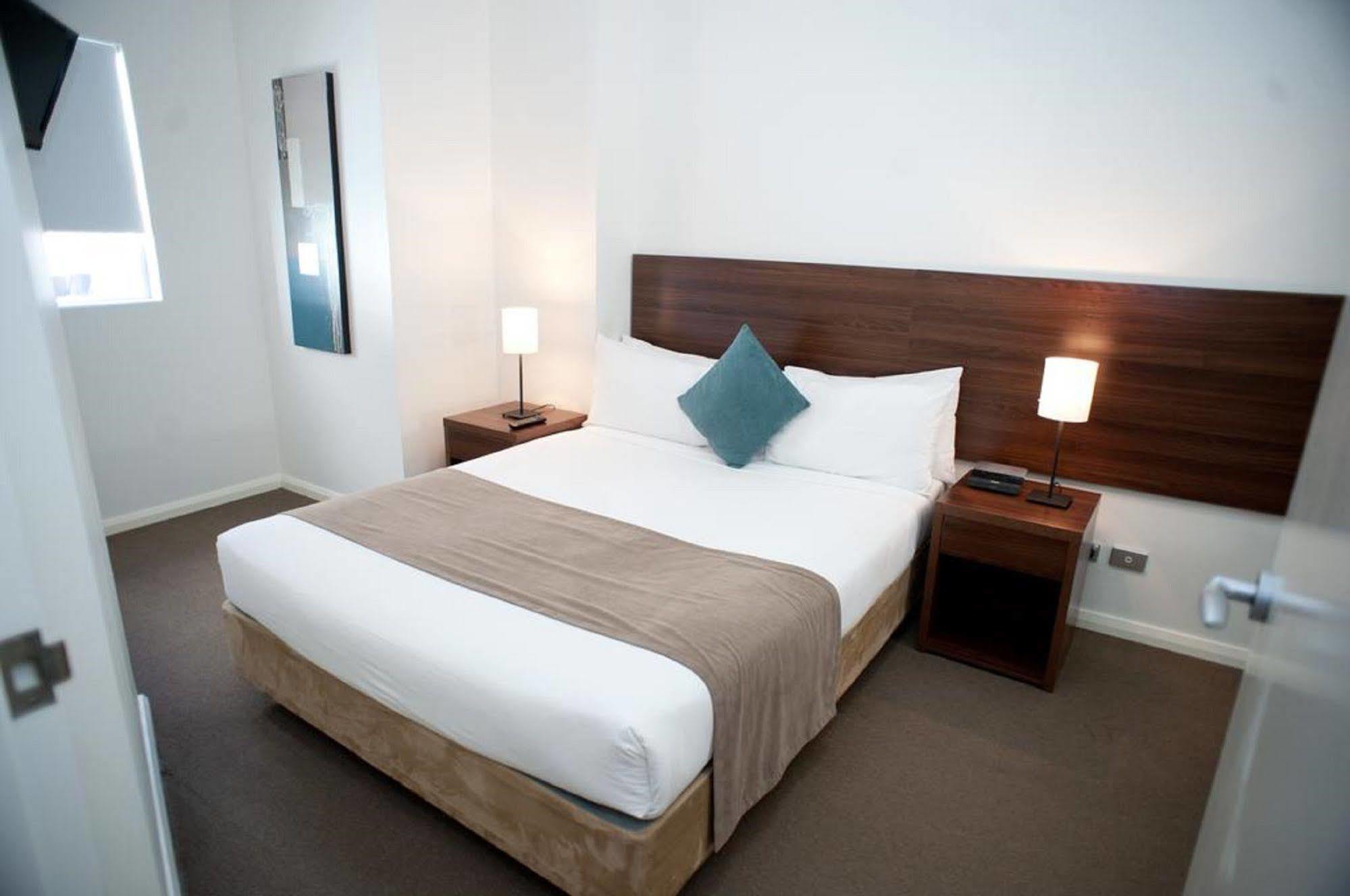 Apx World Square Aparthotel 4*
