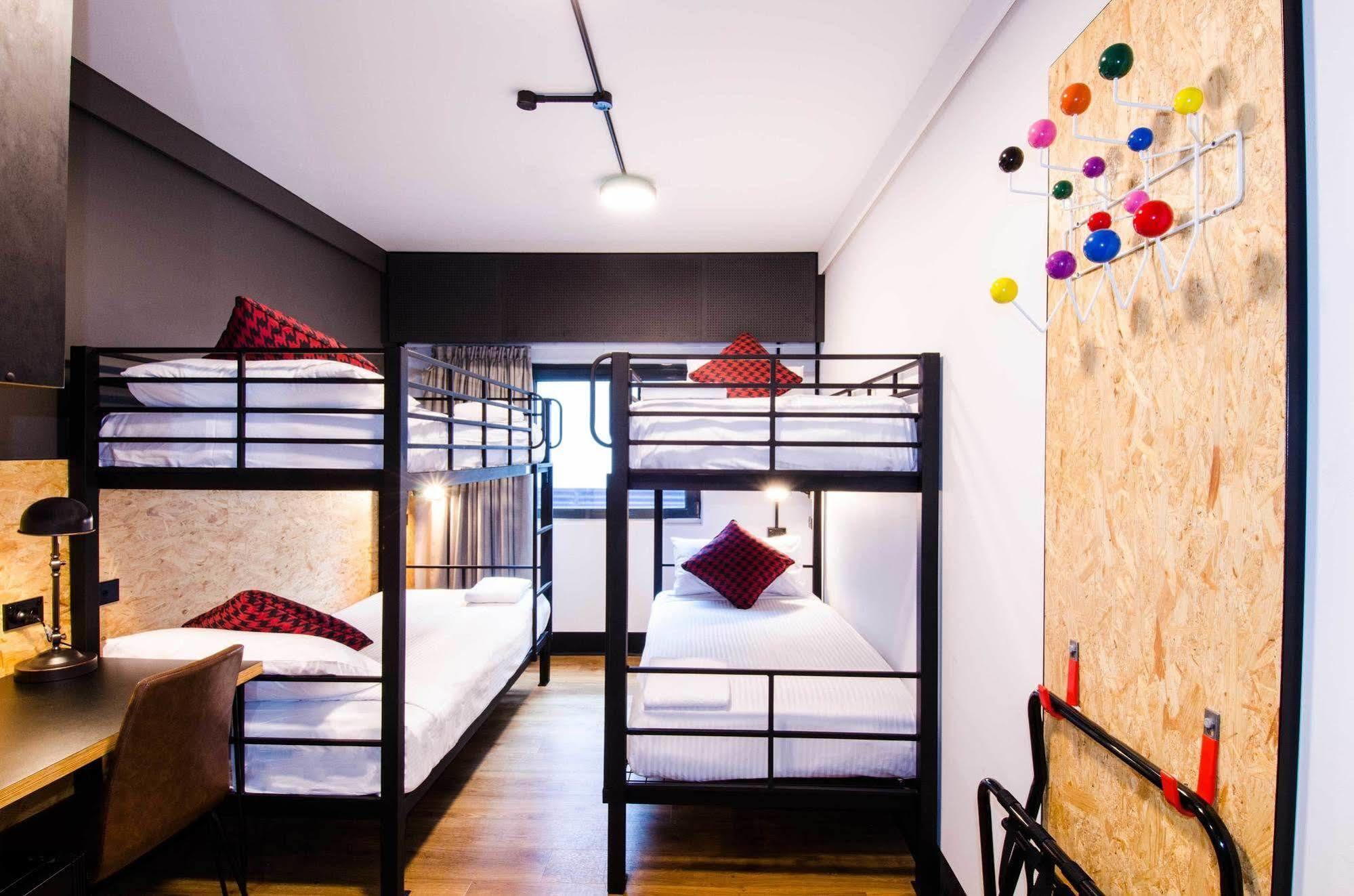 Hotel Ibis Budget East 3*