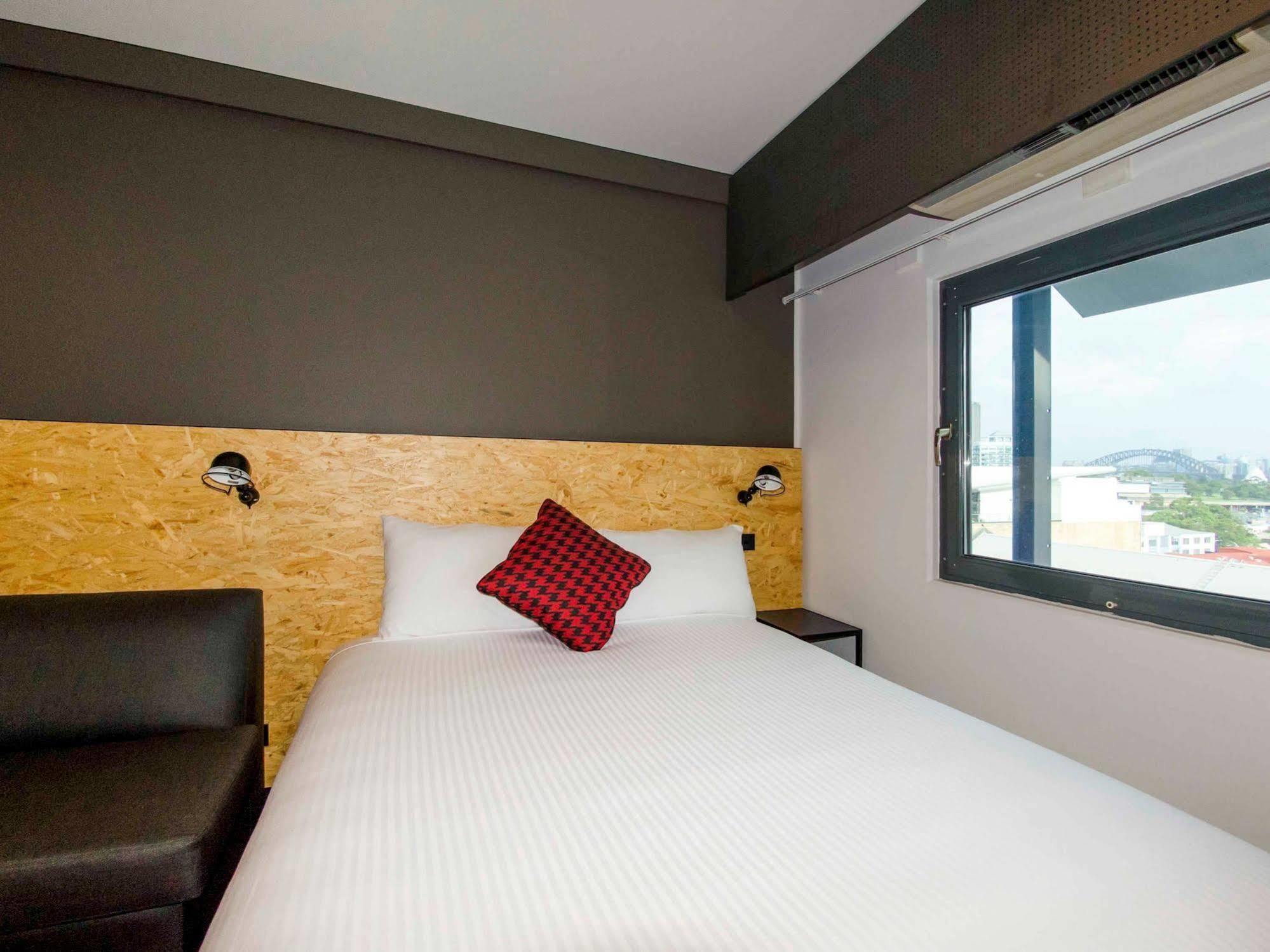 Ibis Budget East 3* Sydney