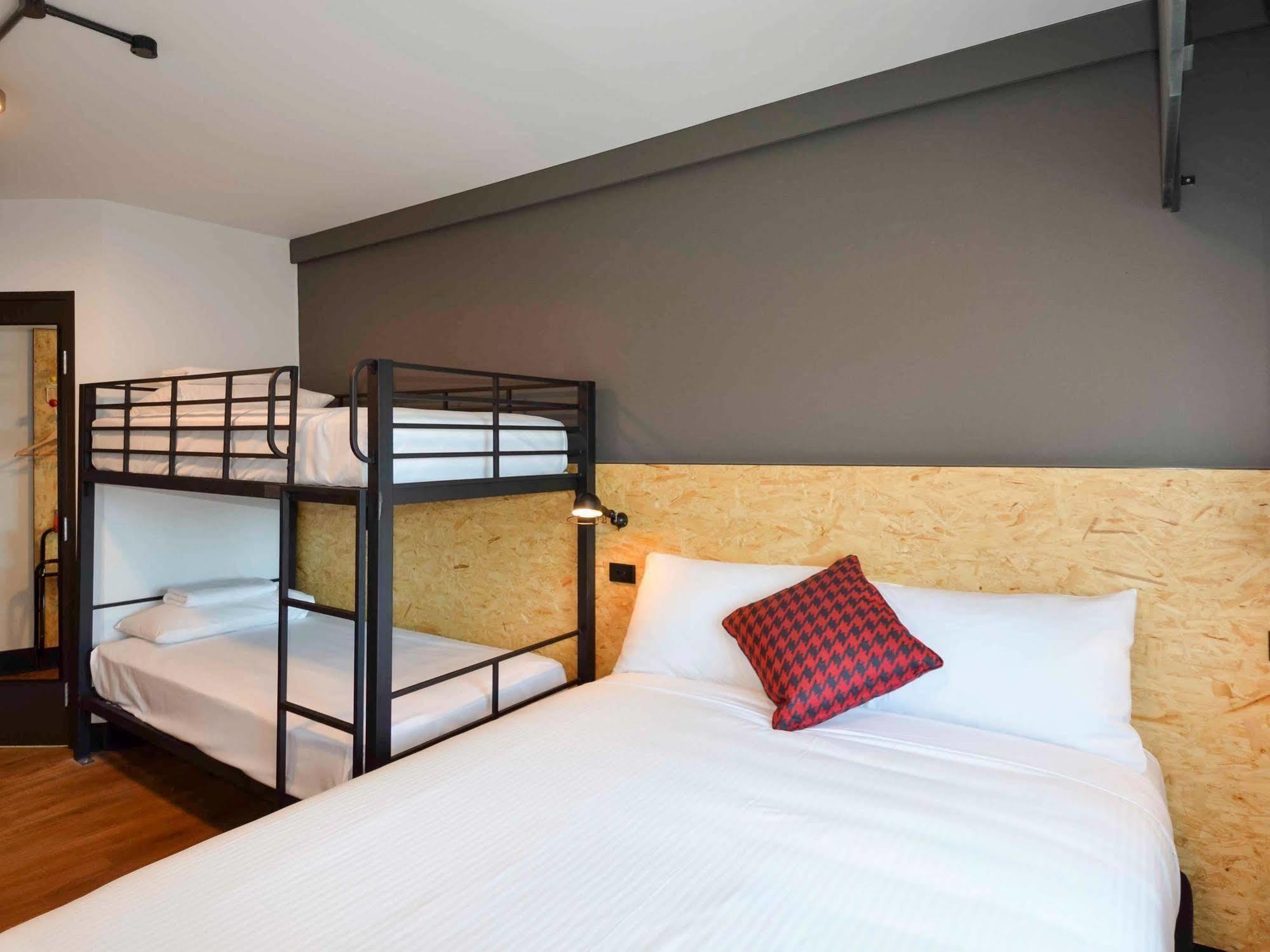 Ibis Budget East 3* Sydney