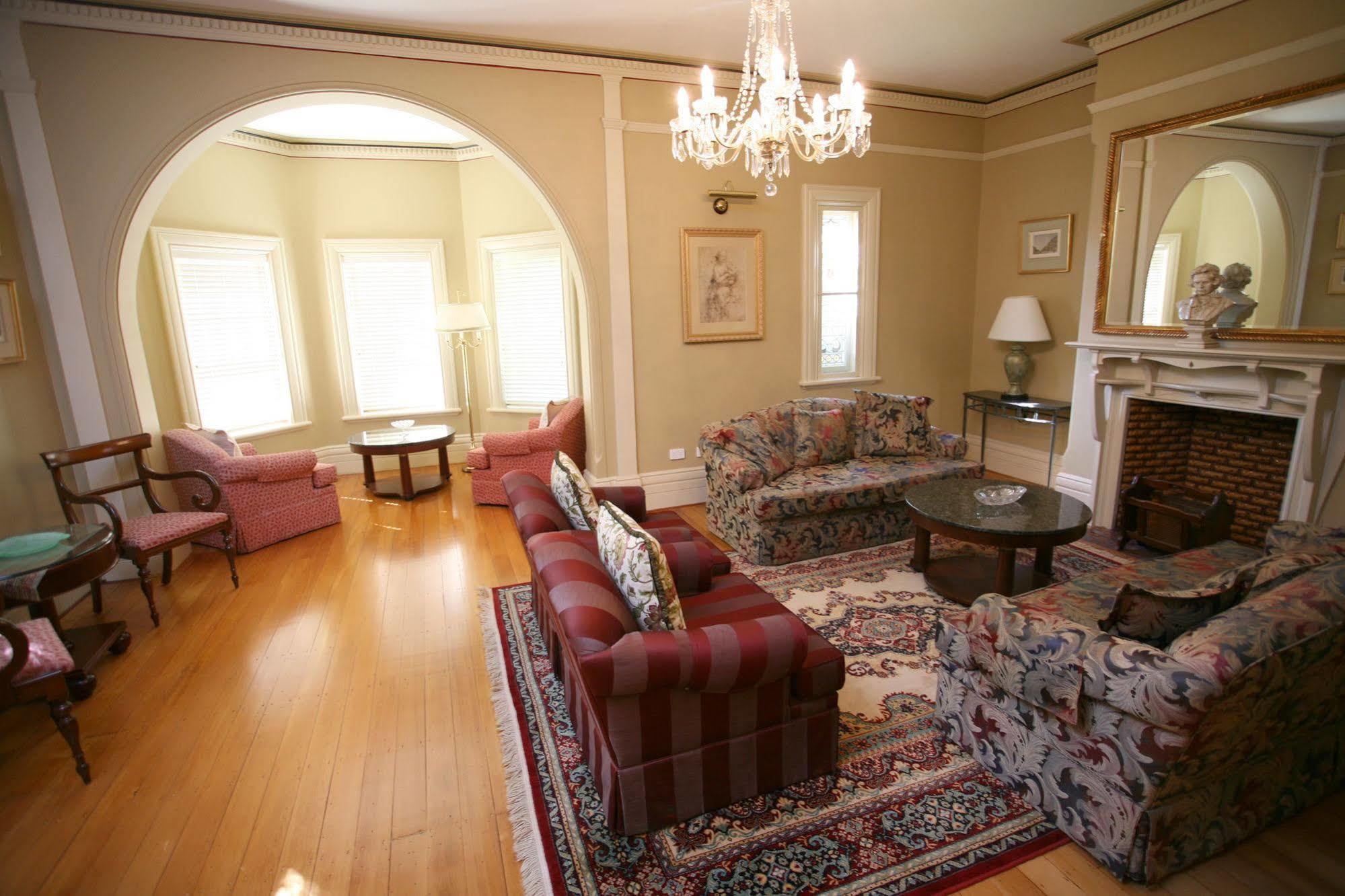 Darcy's Hotel
