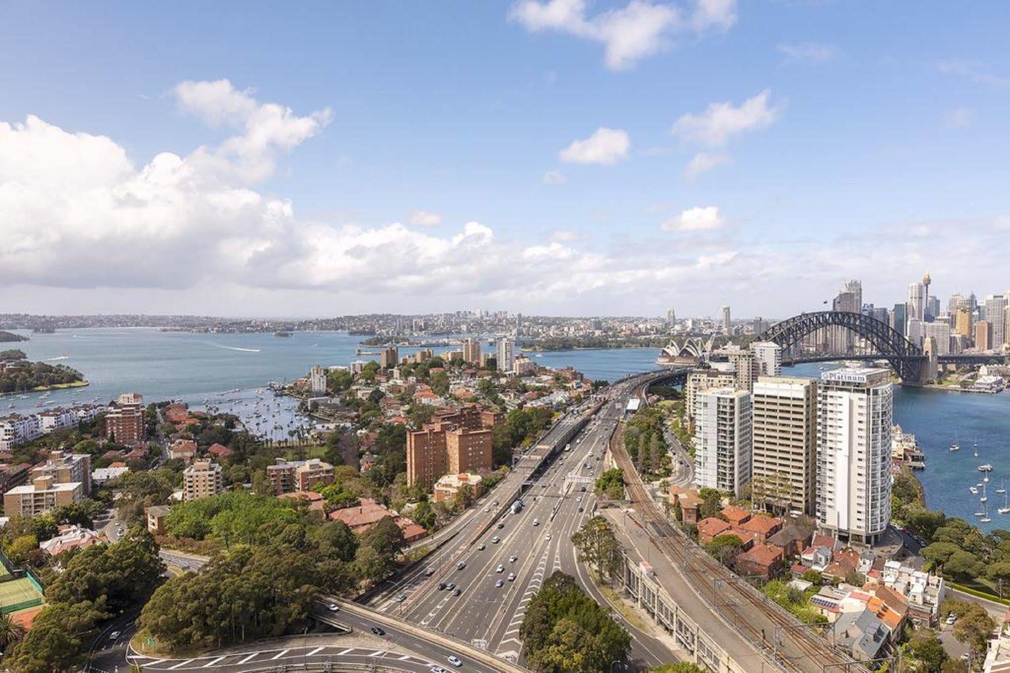 Meriton North 5*