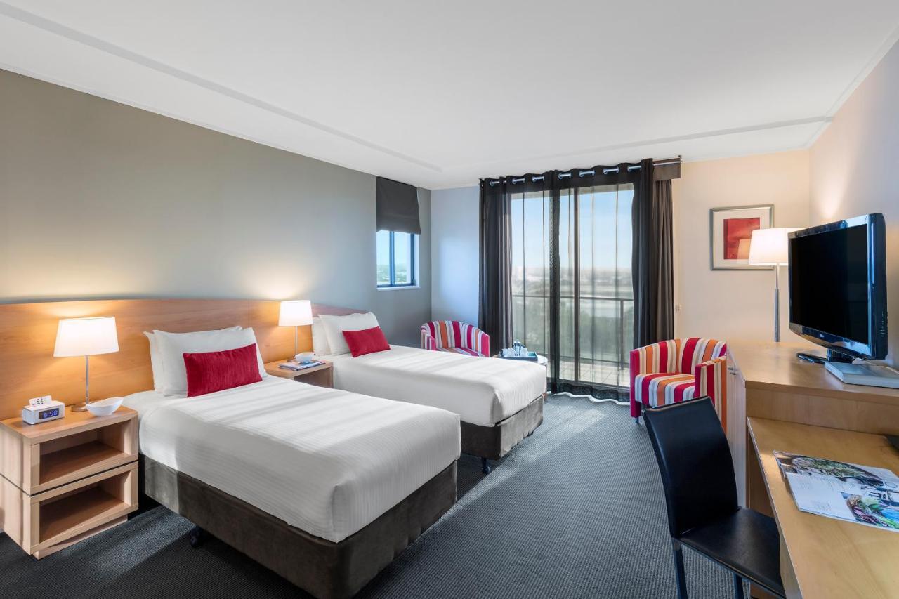 Nesuto Parramatta 4*