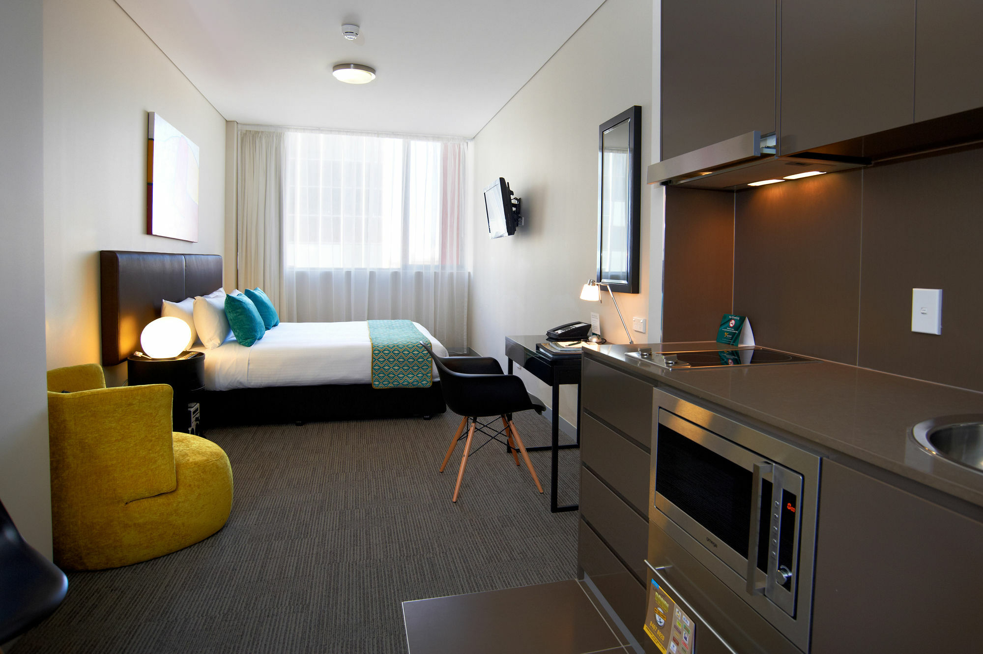 Aparthotel & Bondi Junction Sydney