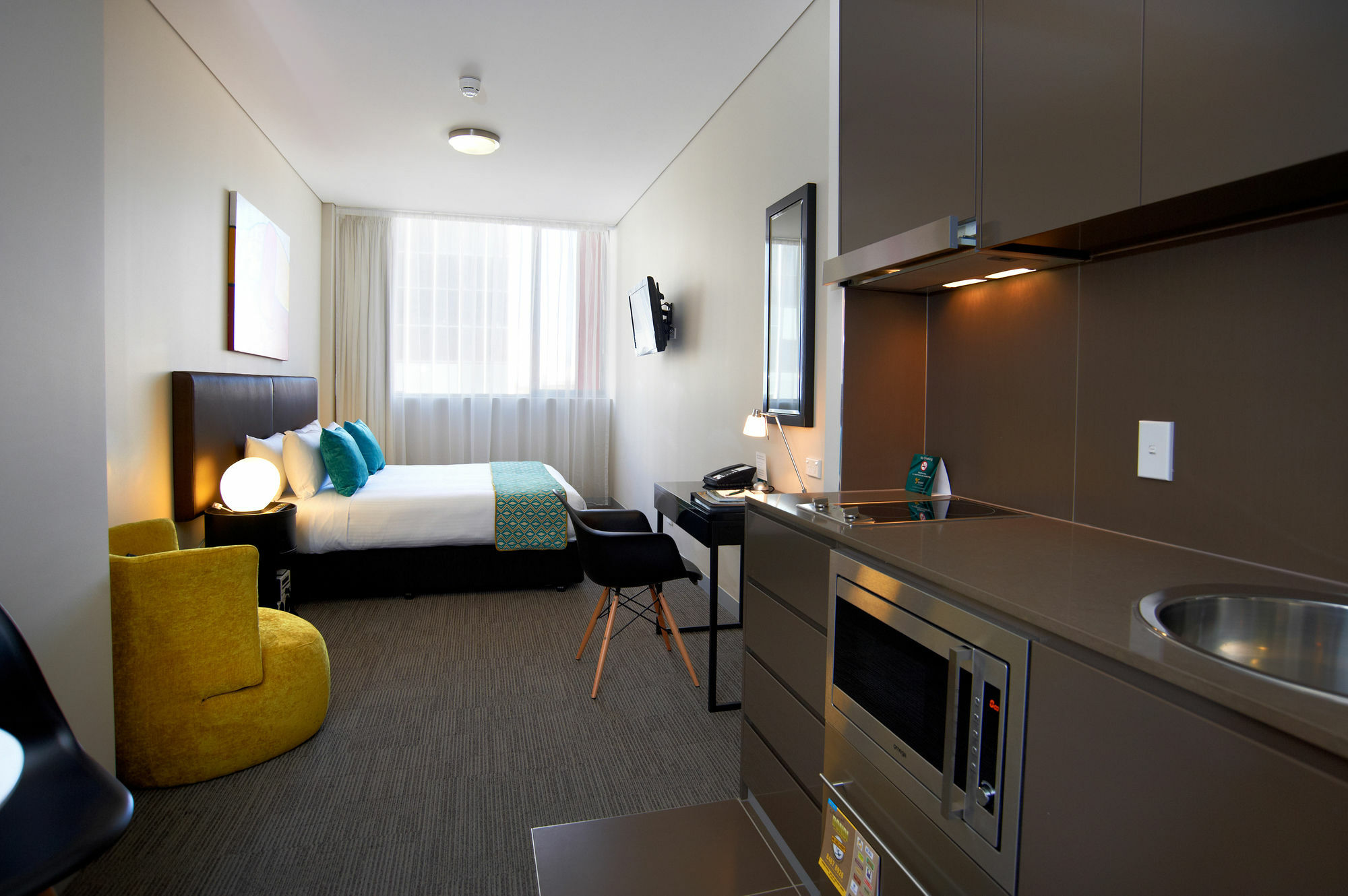 & Bondi Junction Aparthotel 4*