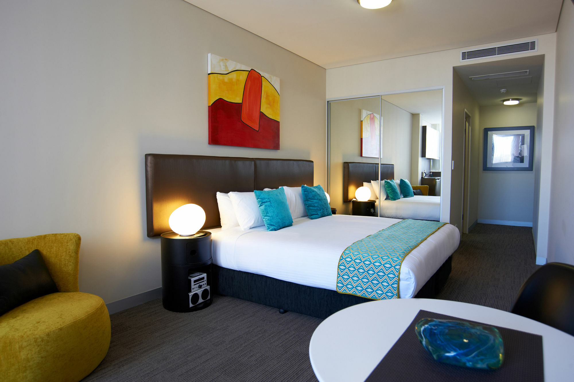 Aparthotel & Bondi Junction Sydney