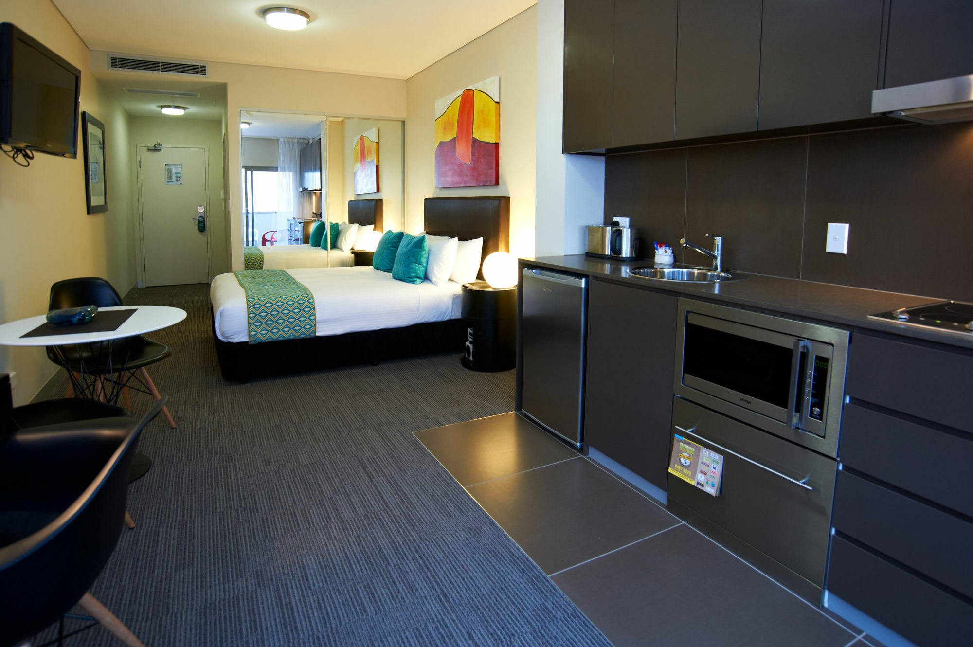 Aparthotel & Bondi Junction