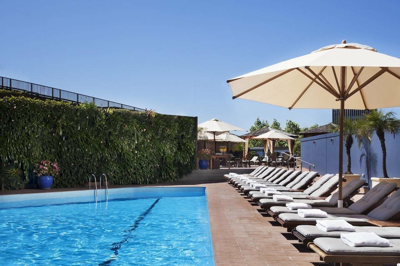 Four Seasons Hotel 5*