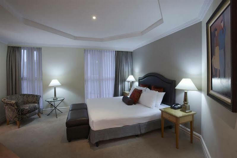 Mantra 2 Bond Street Sydney