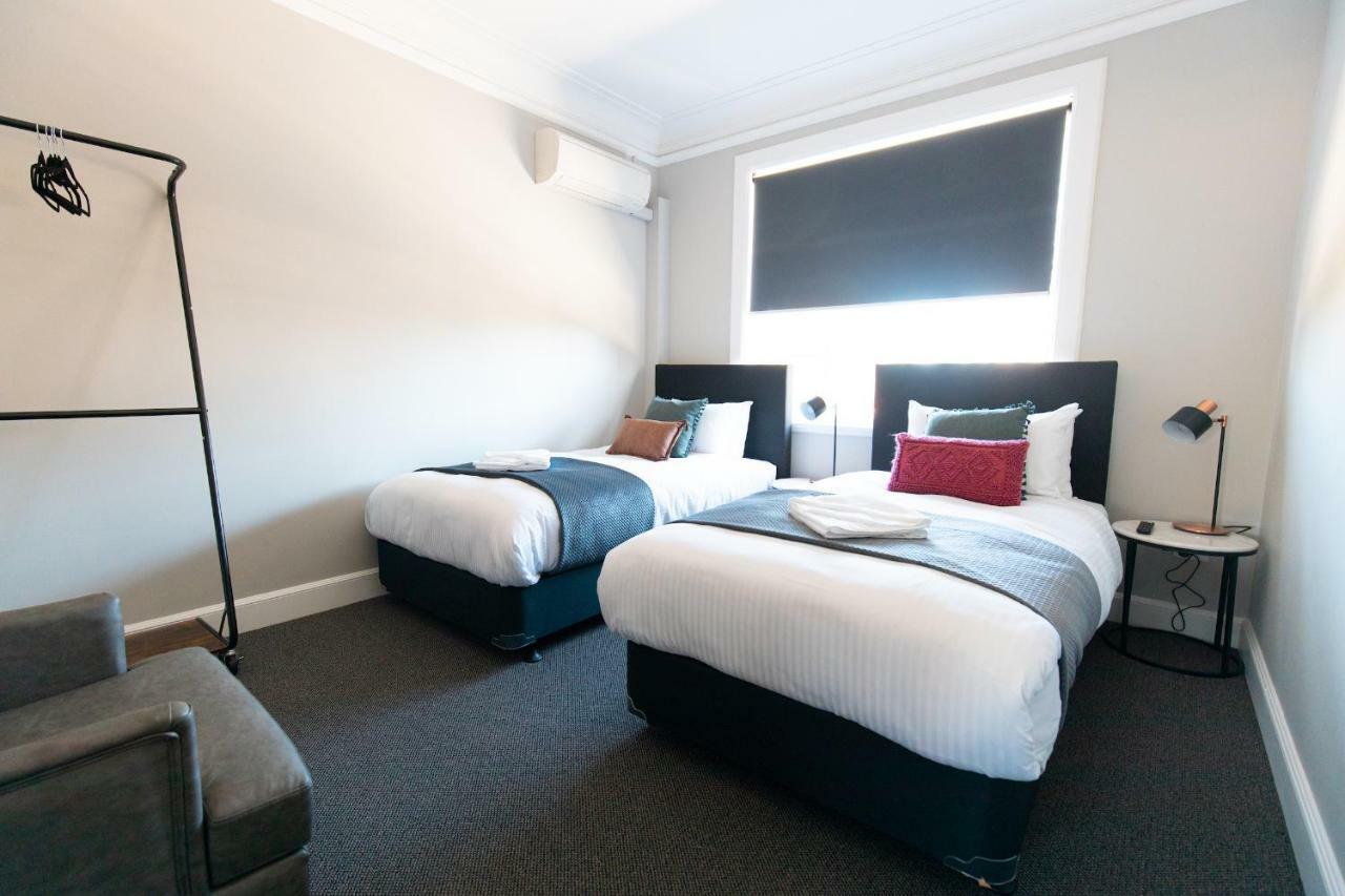 Horse And Jockey Homebush Hotel 4*