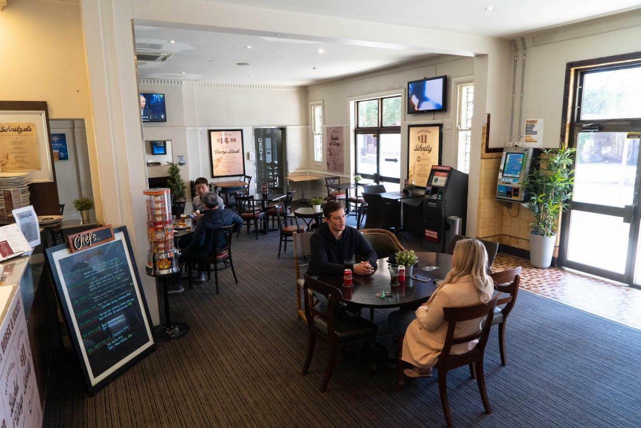 Horse And Jockey Homebush 4* Sydney