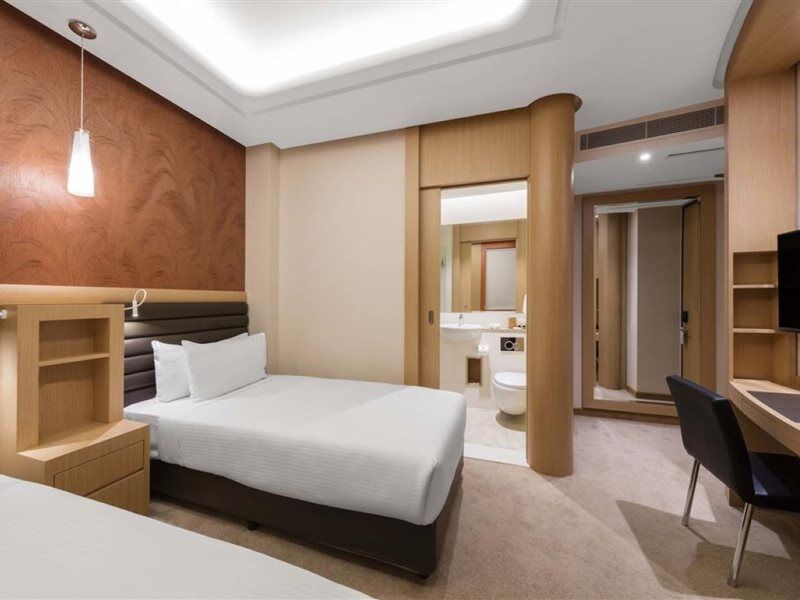 Rydges Australia Square, Formerly Tank Stream 4*
