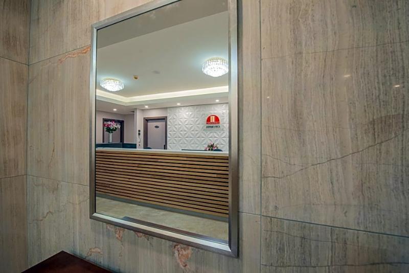 Megaboom City 4* Sydney