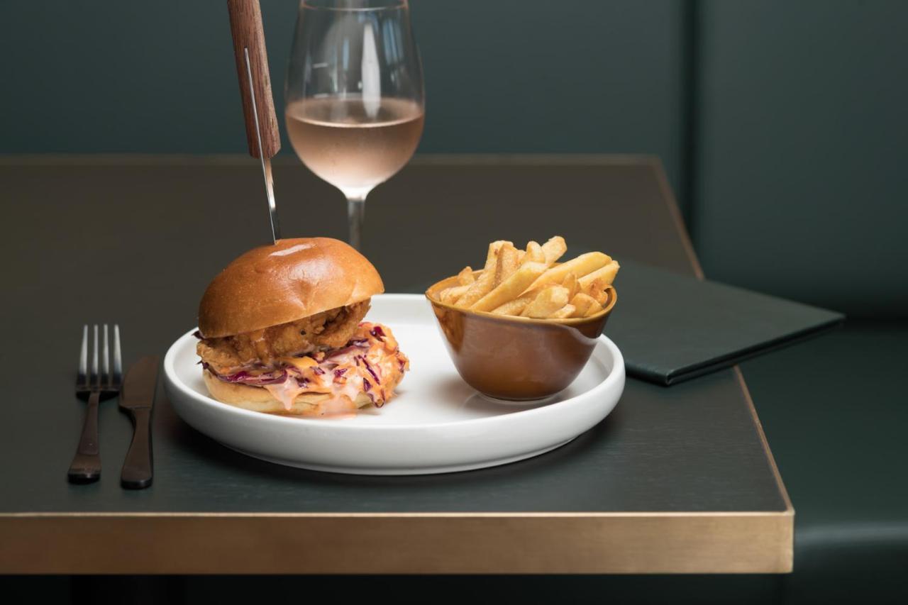 Rydges Airport 4*