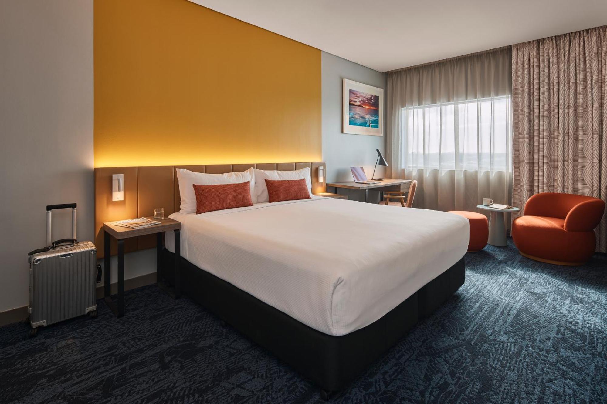 Rydges Airport 4*
