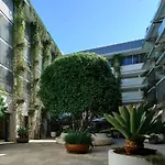 Luxury Bondi Beachside Apartment - Pacific