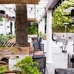Coogee Bay Boutique Hotel