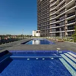 Meriton Suites Church Street, Parramatta