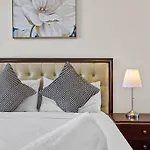 Water Views 2 Bedroom Apartment In Hurstville