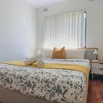 Carlton 3 Beds Unit - Free Parking