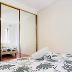 Carlton 3 Beds Unit - Free Parking