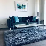 Stunning Apartment In Neutral Bay Gro17401