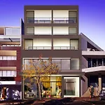 Stunning Apartment In Neutral Bay Gro17401