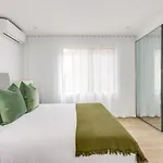 Kahlo Bondi - Luxury Escape - 2 Bedroom Furnished Apartments