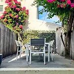 Cosy Cottage 2 Bedroom Great Location Close To Transport
