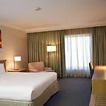 Stamford Plaza Sydney Airport Hotel & Conference Centre